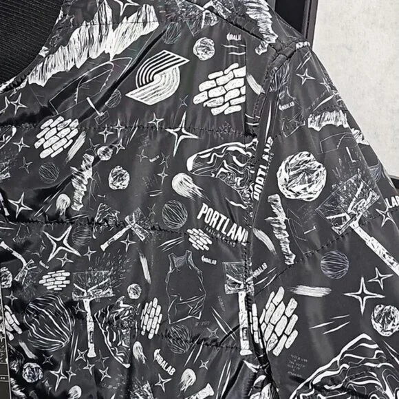 Portland Trailblazers The Very Warm x NBALab Reversible Jacket Size Medium New - Picture 4 of 12